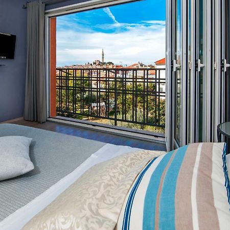 Guesthouse Bellavista Ровин Екстериор снимка